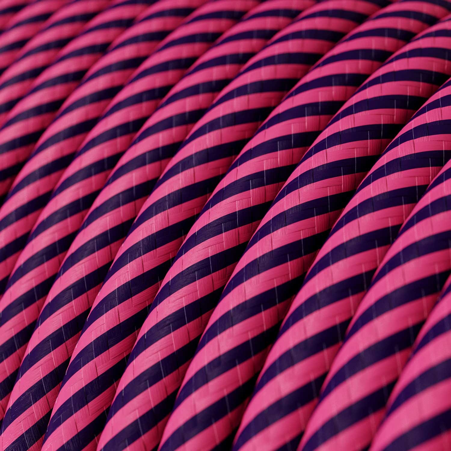 Rundes, Vertigo-Textilkabel mit HD Effekt in fuchsia- und dunkel-lilafarbenem Stoff ERM50