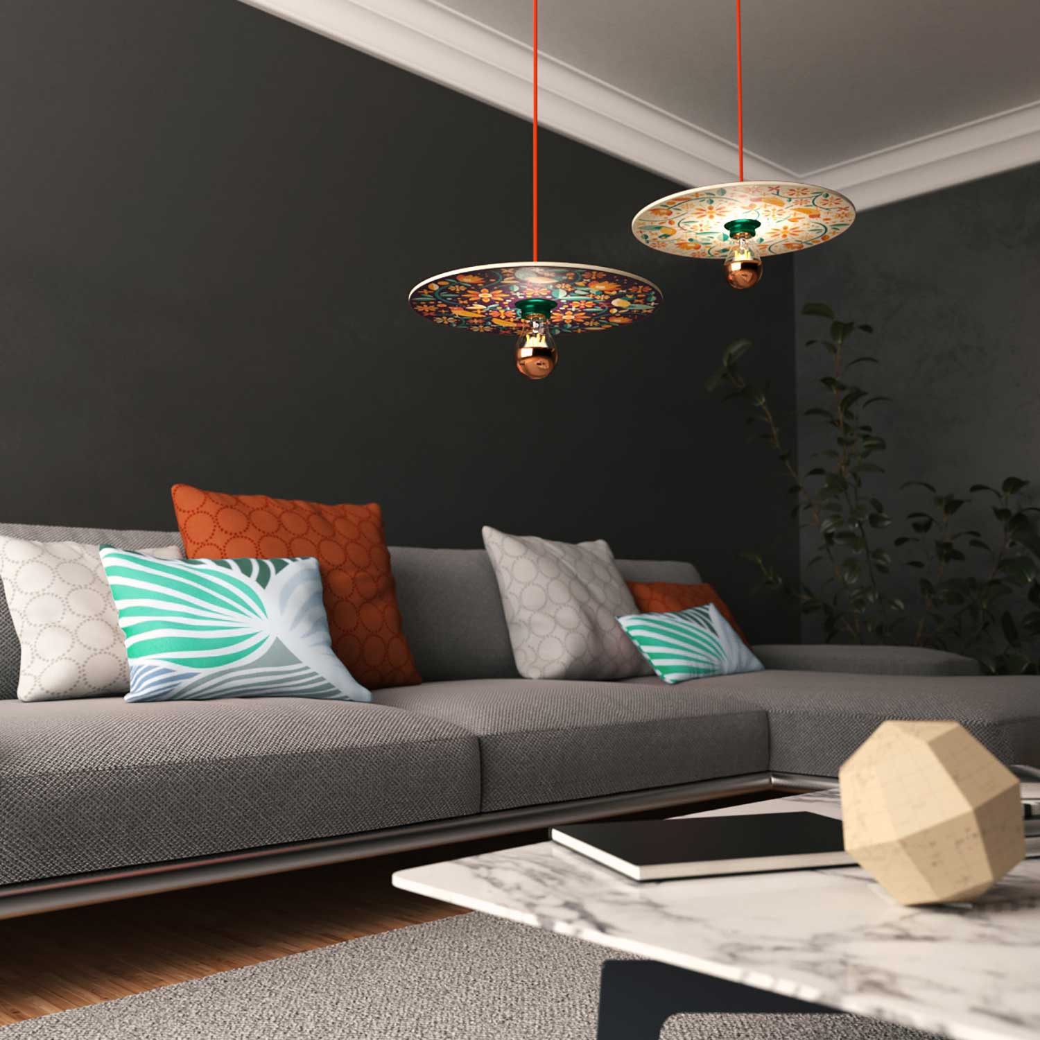 Lampada a sospensione con cavo tessile, paralume in legno UFO double-face e finiture in metallo - Made in Italy