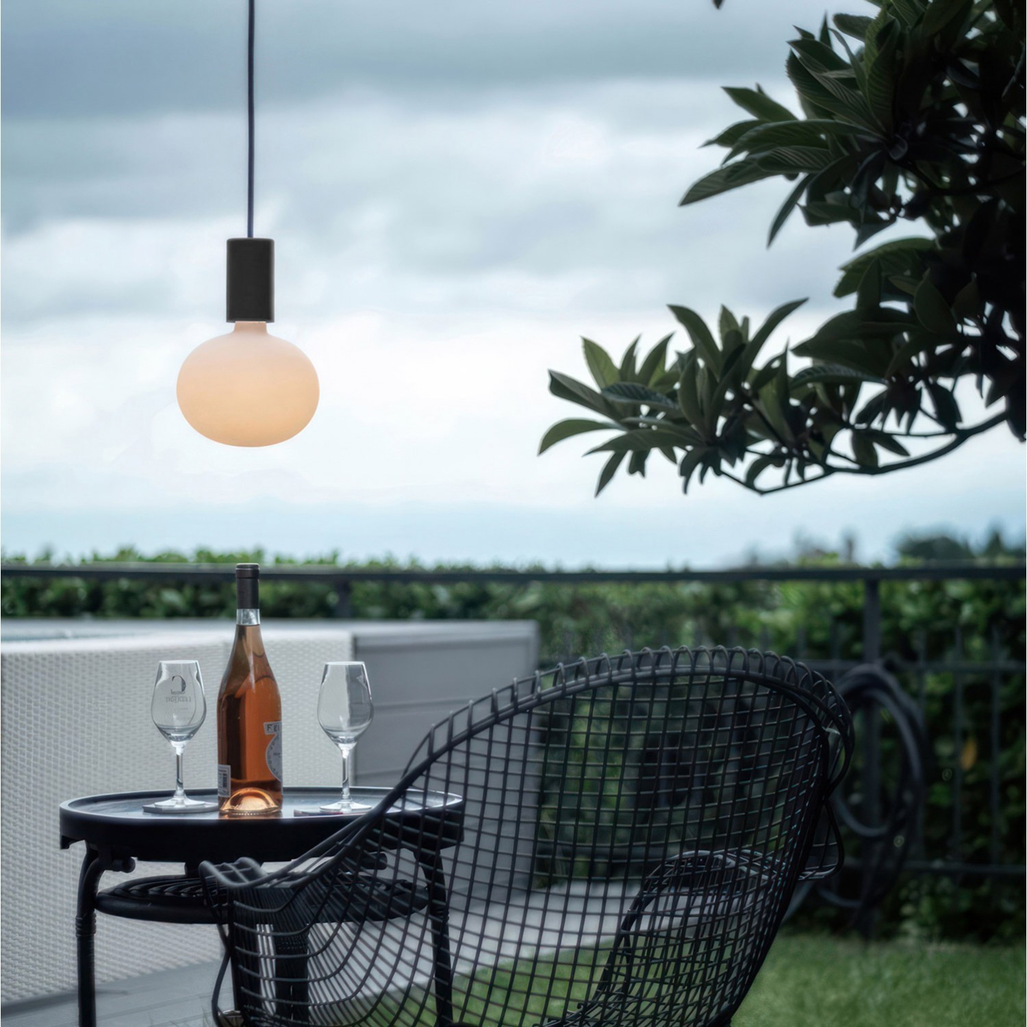 EIVA ELEGANT Suspension d'extérieur avec câble textile, rosace et douille en silicone étanche IP65