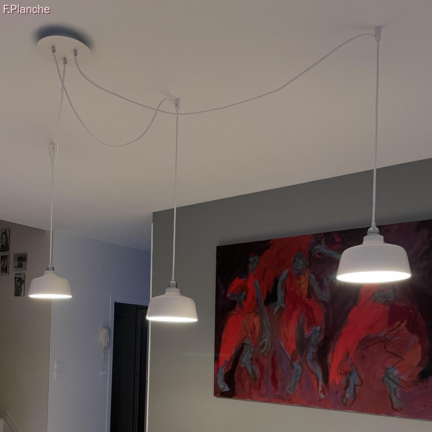 Fixation bloque-câble pour mur / plafond