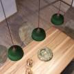 Pendelleuchte mit Textilkabel, tassenförmigem Lampenschirm aus Keramik und Metall-Zubehör - Hergestellt in Italien