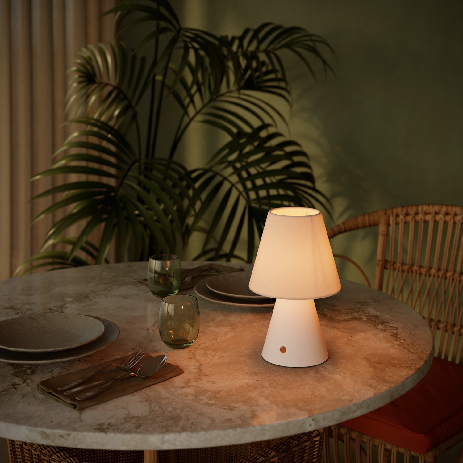 Lampada portatile ricaricabile Cabless11 con lampadina a goccia e paralume