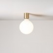 Wandleuchte aus Metall mit Globuslampe in Porzellanoptik