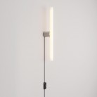 Lampe mit Stecker, Metallfinish und linearer LED S14d-Lampe