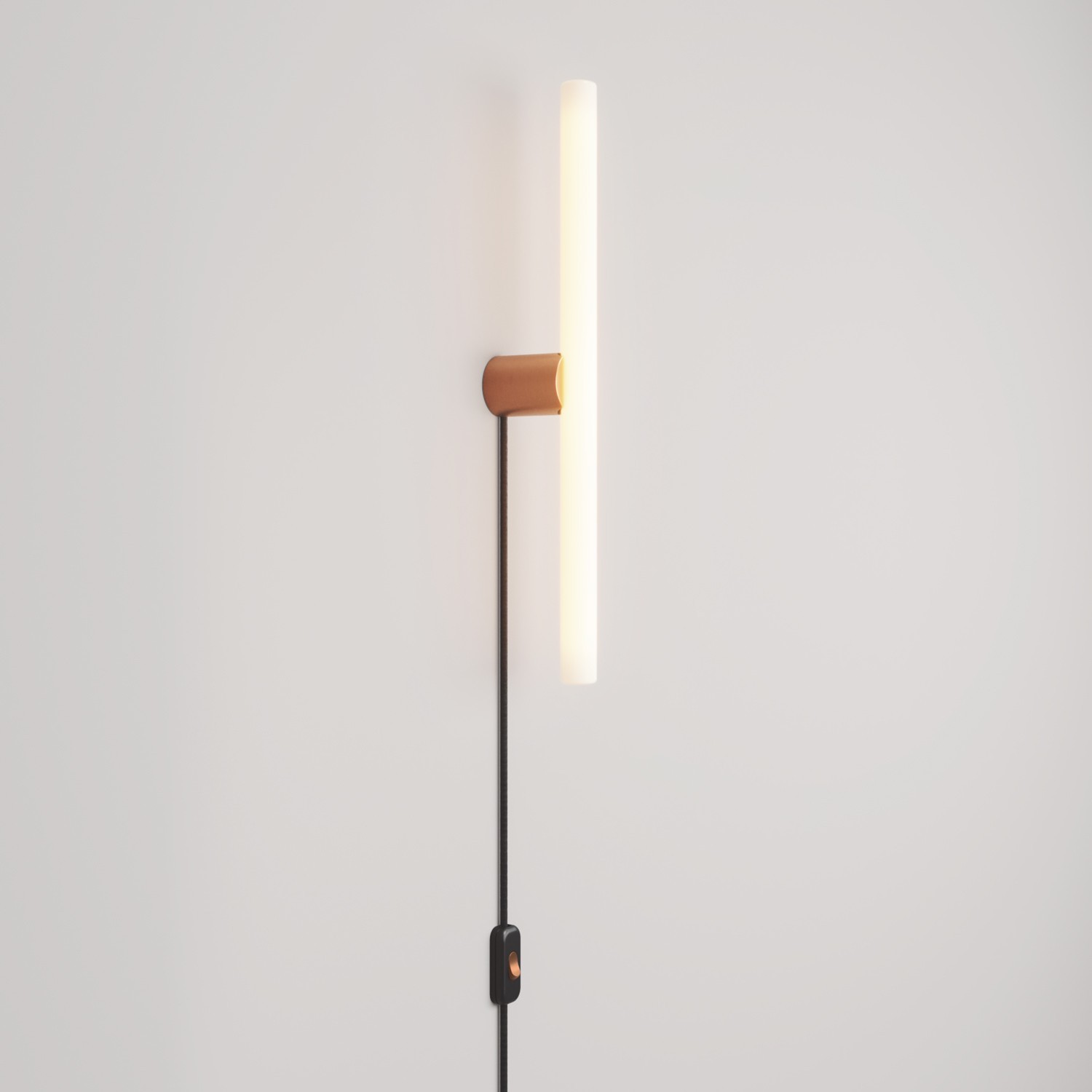 Lampe mit Stecker, Metallfinish und linearer LED S14d-Lampe