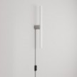 Lampe mit Stecker, Metallfinish und linearer LED S14d-Lampe