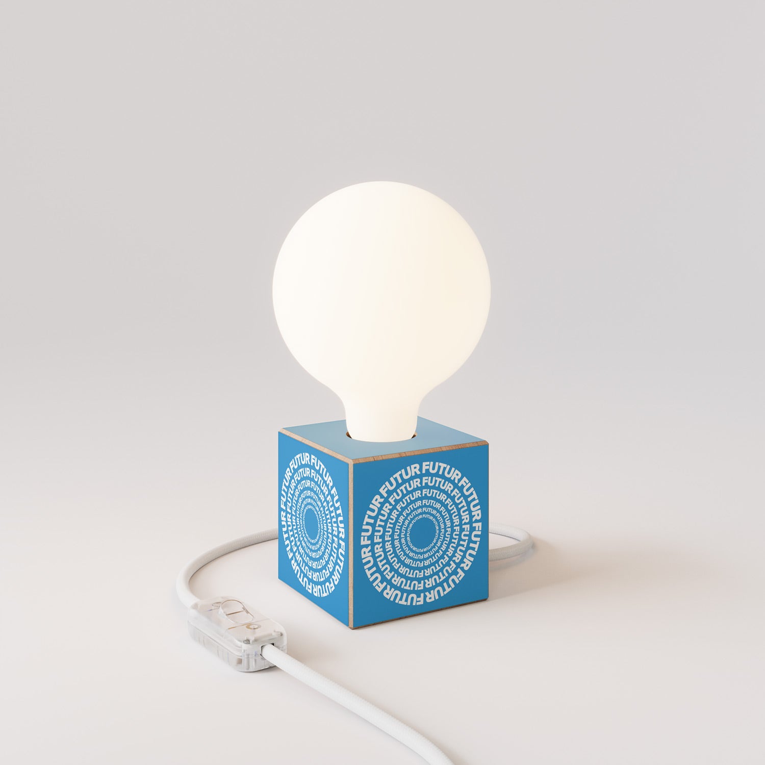 Lampada da tavolo Cubetto "Futur" con lampadina globo effetto porcellana - Futur festival