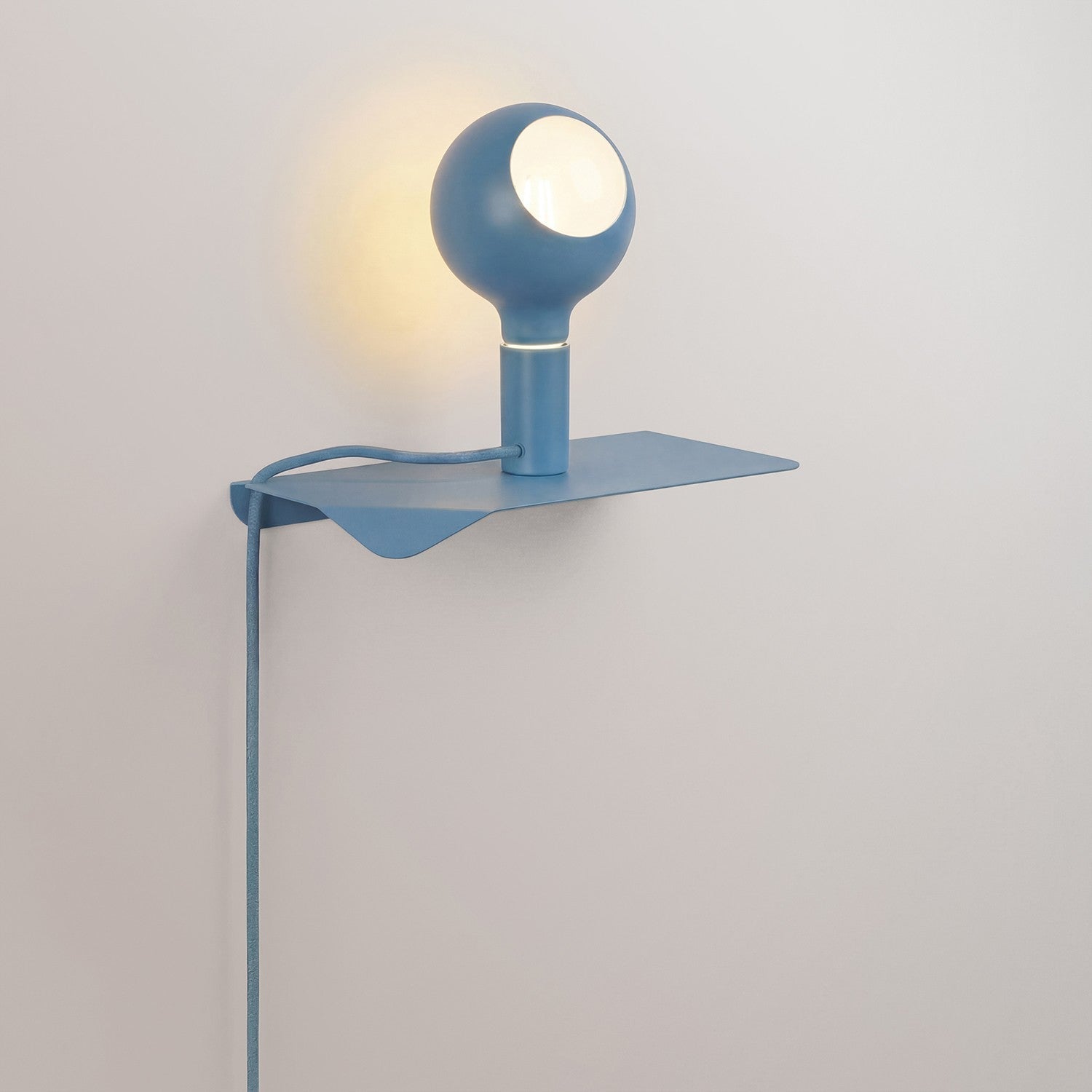Combo Camo - Lampada con mensola e spina UK - Blu