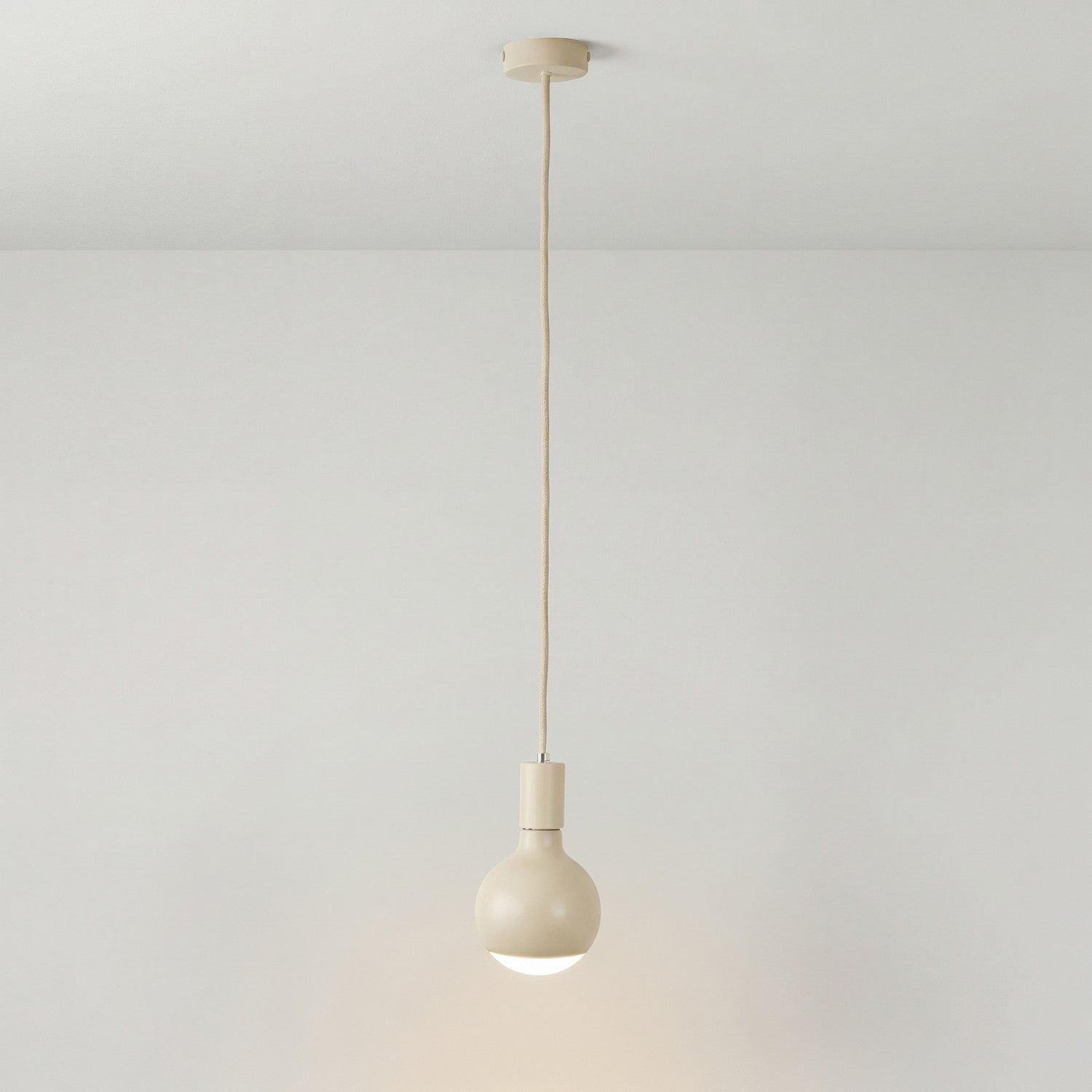 Lampada a sospensione Filotto Metallico con lampadina Lucia - Panna