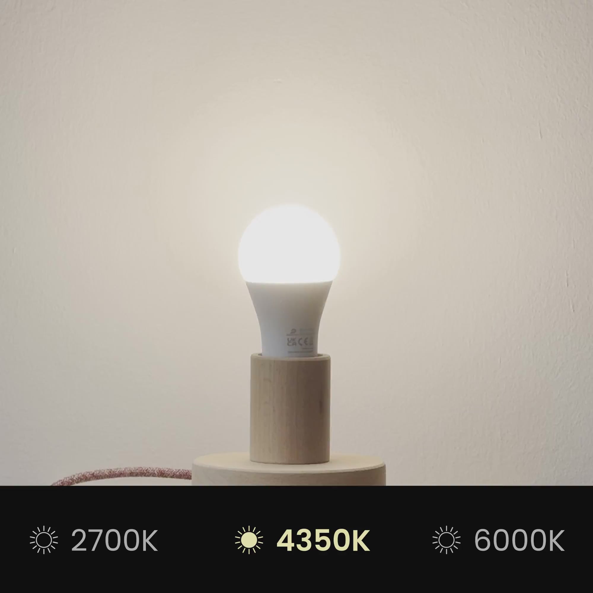 Carica video: Lampada a sospensione con paralume in tessuto Cilindro Small Juta chiara - Made in Italy